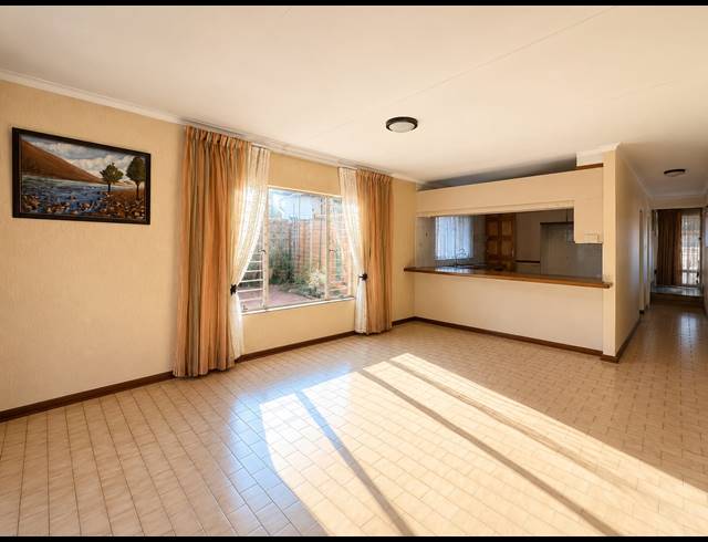 6 BEDROOM HOUSE FOR SALE IN DENNEOORD